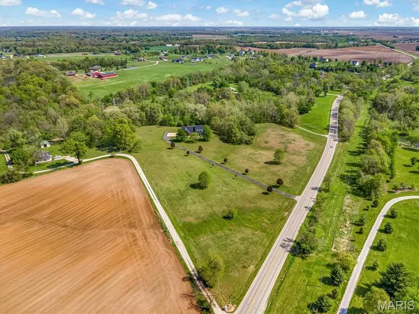 $825,000 | 4775 Highway 157, Edwardsville, IL 62025