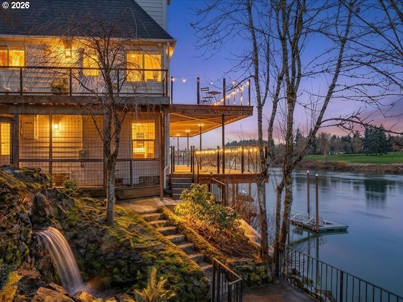 10150 South Riverside Drive Portland, OR 97219 - Photo 41 of 48 Gallery Image 41