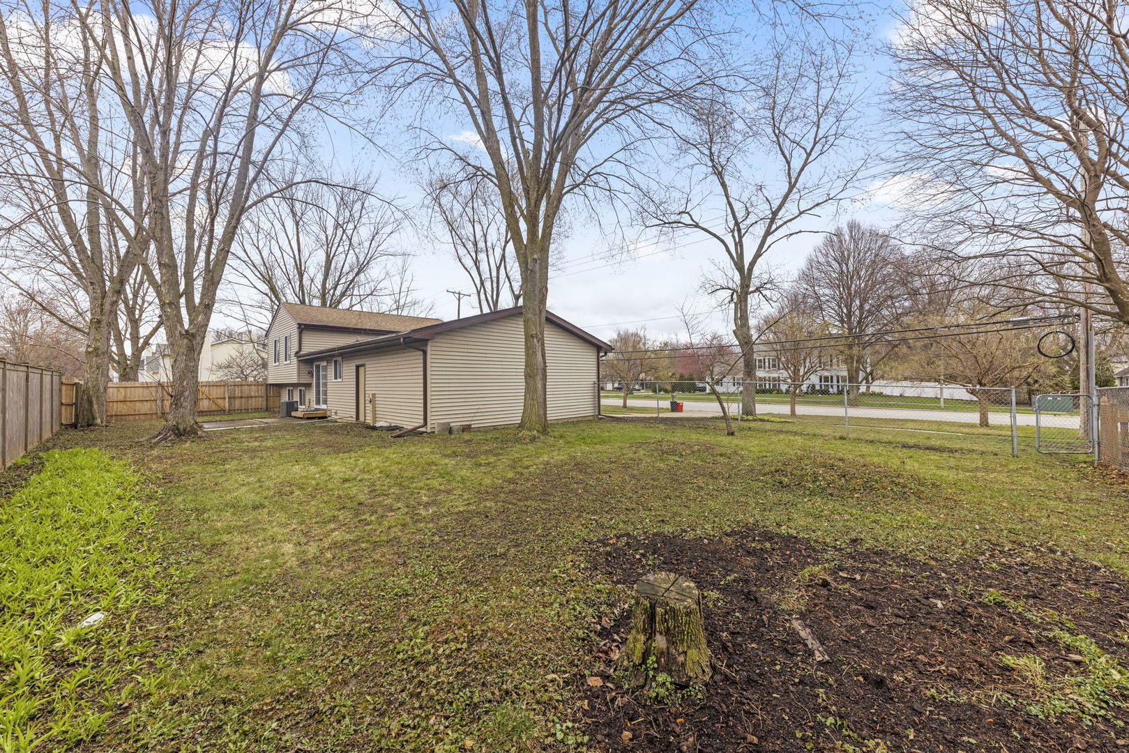 117 South River Road Naperville, IL 60540 - Photo 20 of 24 Gallery Image 20