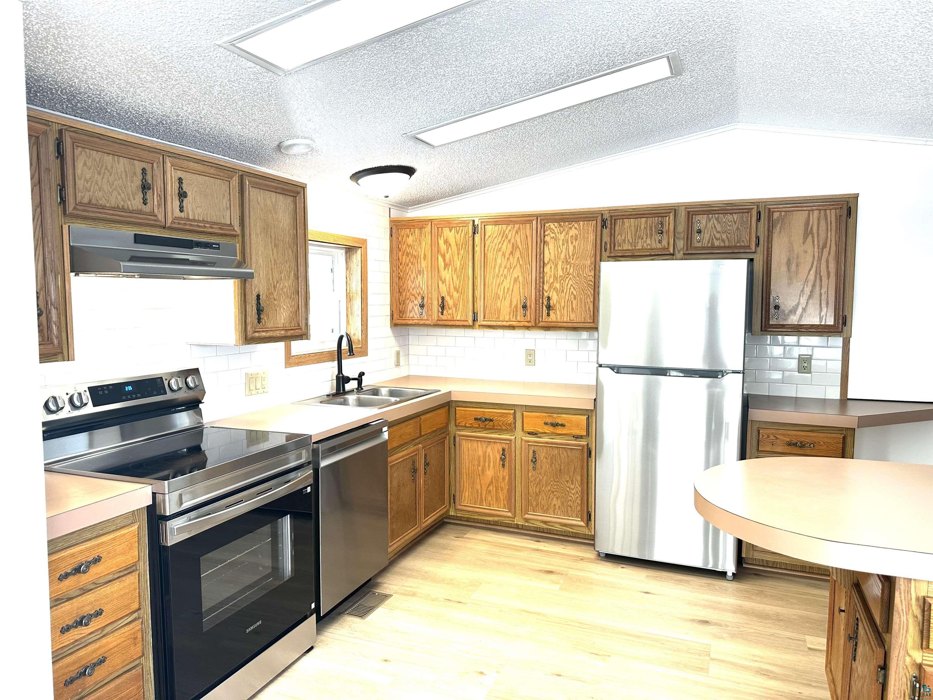 4957 Evergreen Lane Duluth, MN 55811 - Photo 8 of 28