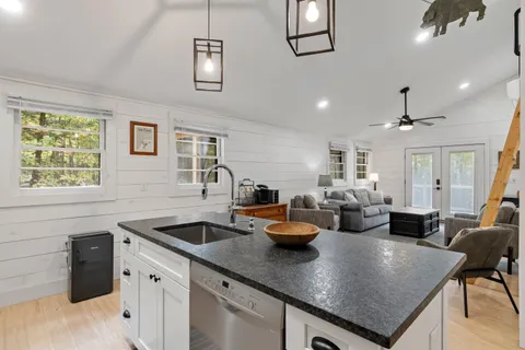 $1,150,000 | 97-104 Burton Road, Moultonborough, NH 03254