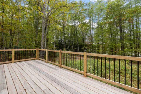 $1,150,000 | 97-104 Burton Road, Moultonborough, NH 03254