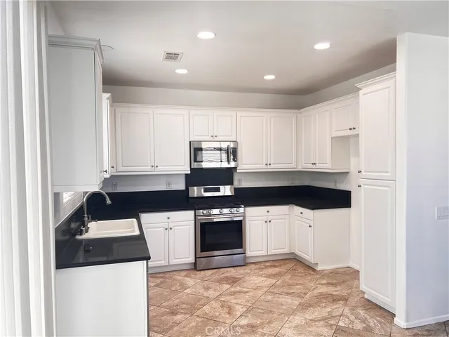 $2,495 | 1406 Alder Avenue, Tehachapi, CA 93561