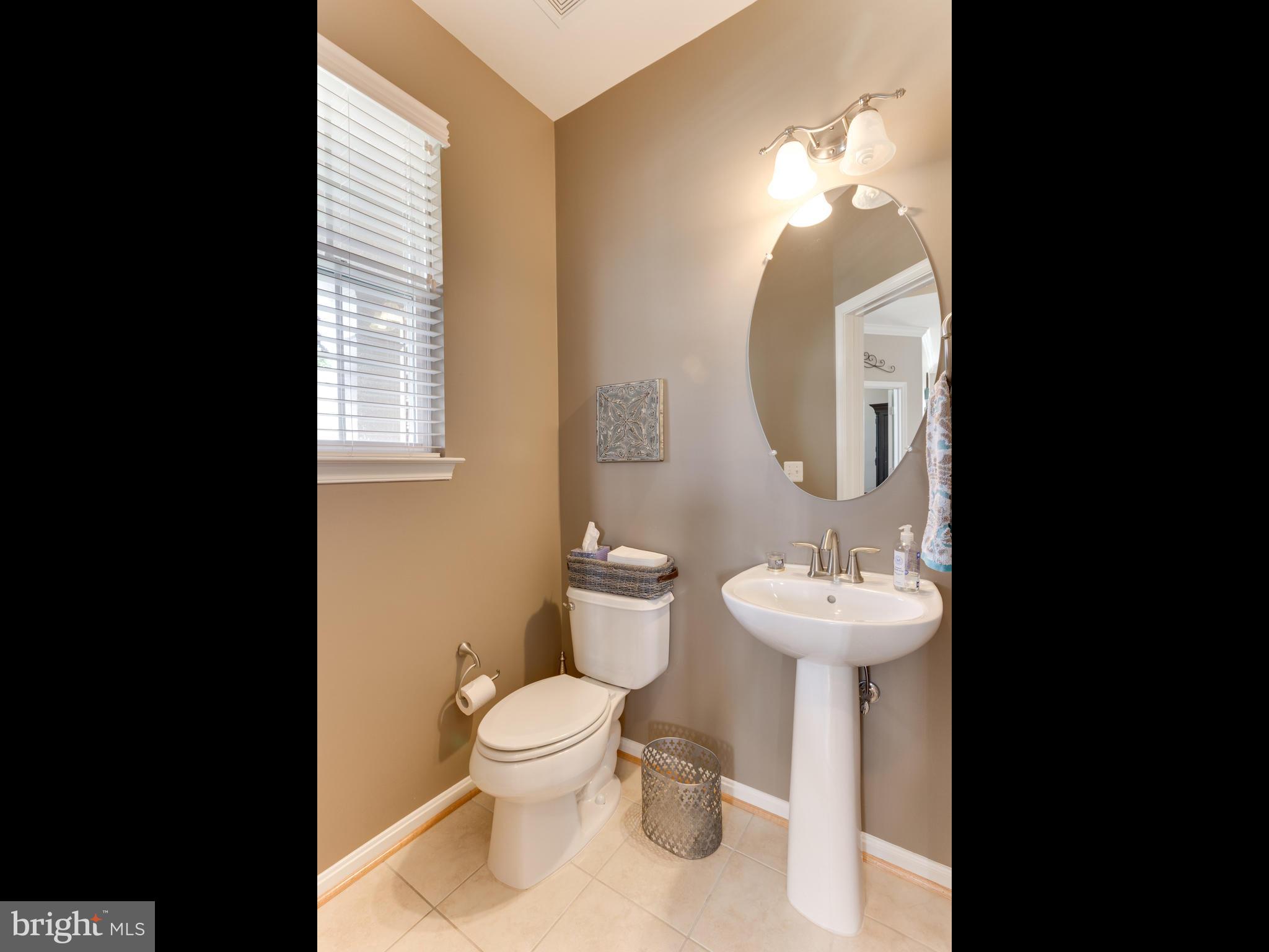 43146 Rocks Way Leesburg, VA 20176 - Photo 13 of 30 Powder Room with Pedestal Sink