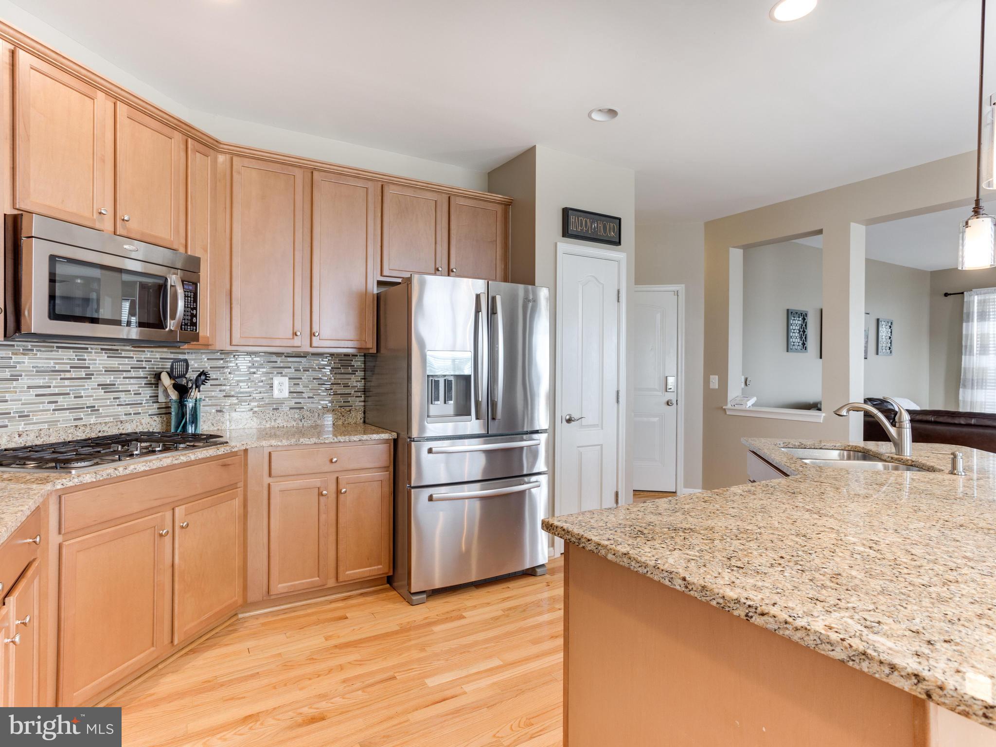 43146 Rocks Way Leesburg, VA 20176 - Photo 16 of 30 Custom Backsplash, Whirlpool Fridge