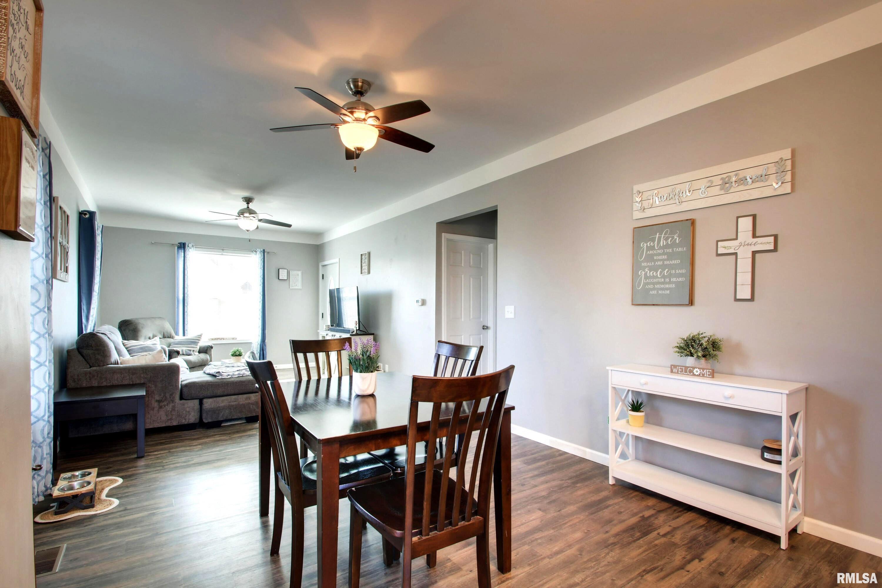 204 South Illinois Street Camp Point, IL 62320 - Photo 2 of 17 Gallery Image 2