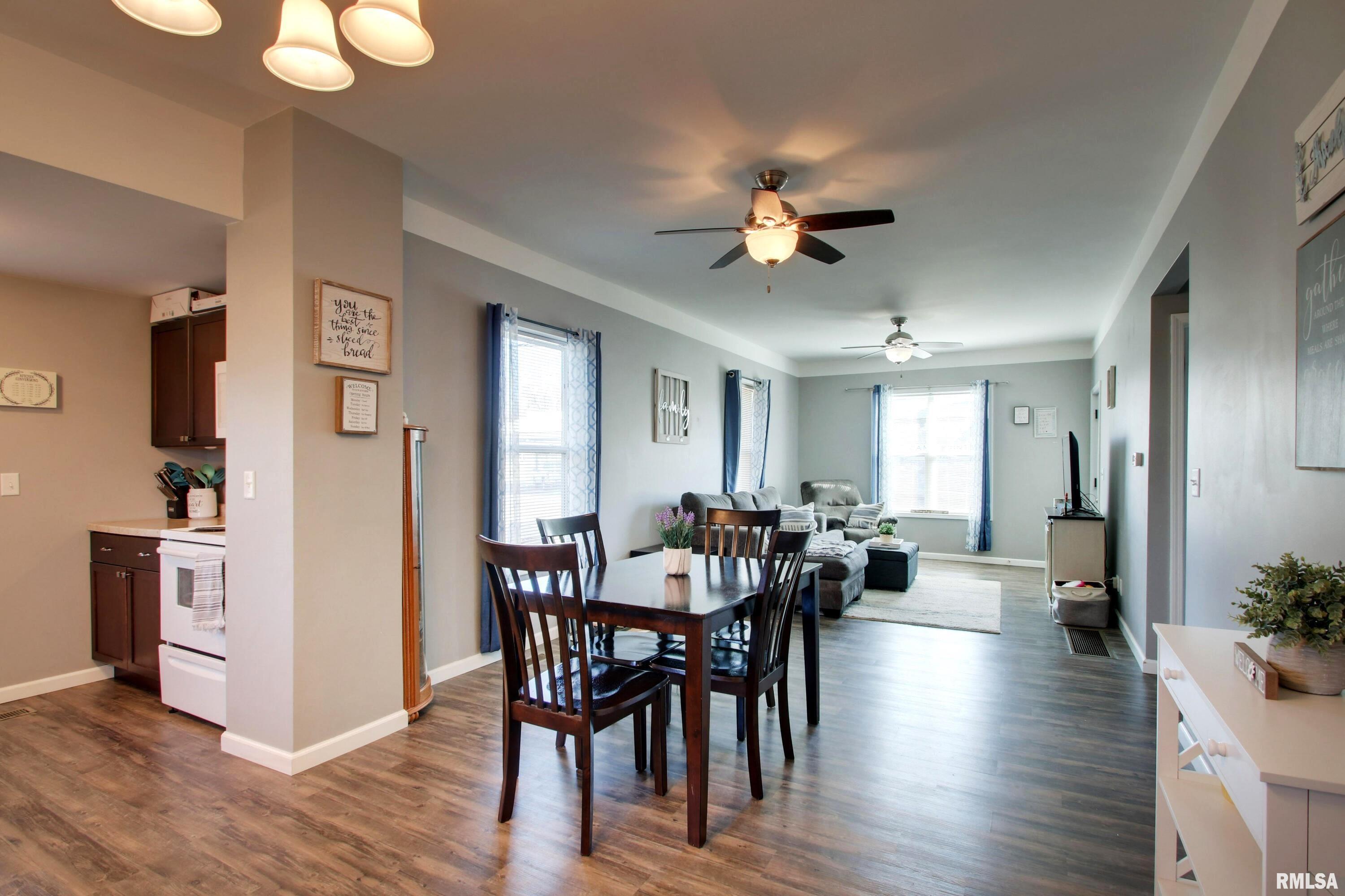 204 South Illinois Street Camp Point, IL 62320 - Photo 3 of 17 Gallery Image 3