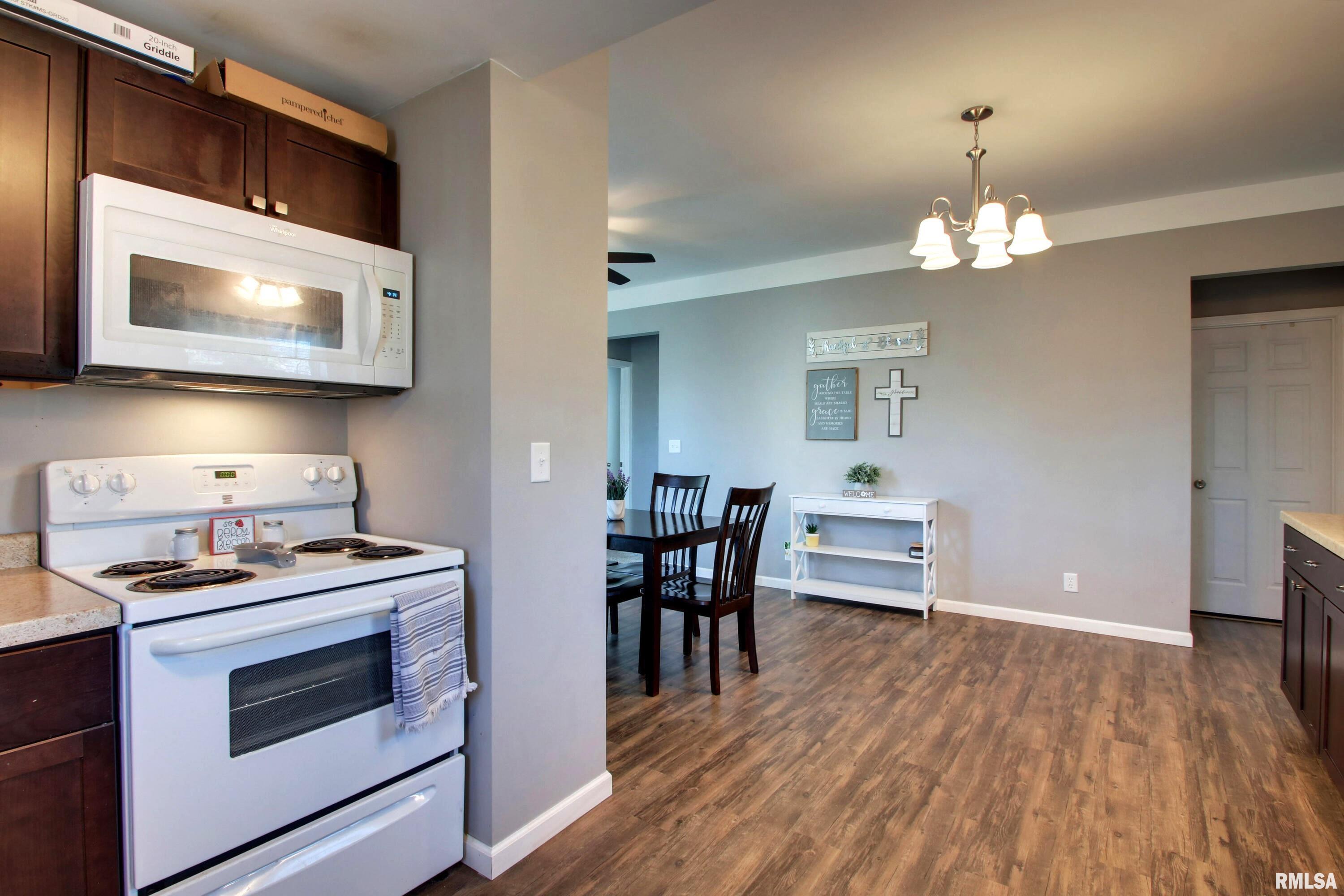 204 South Illinois Street Camp Point, IL 62320 - Photo 7 of 17 Gallery Image 7