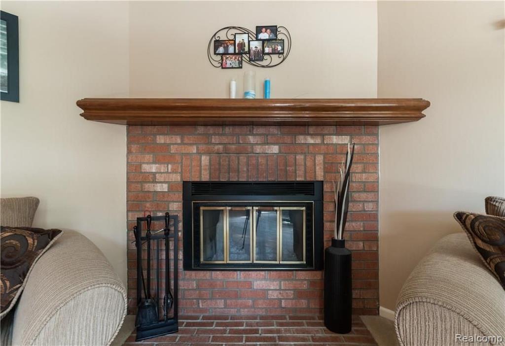 231 Arlington Drive Rochester Hills, MI 48307 - Photo 11 of 29