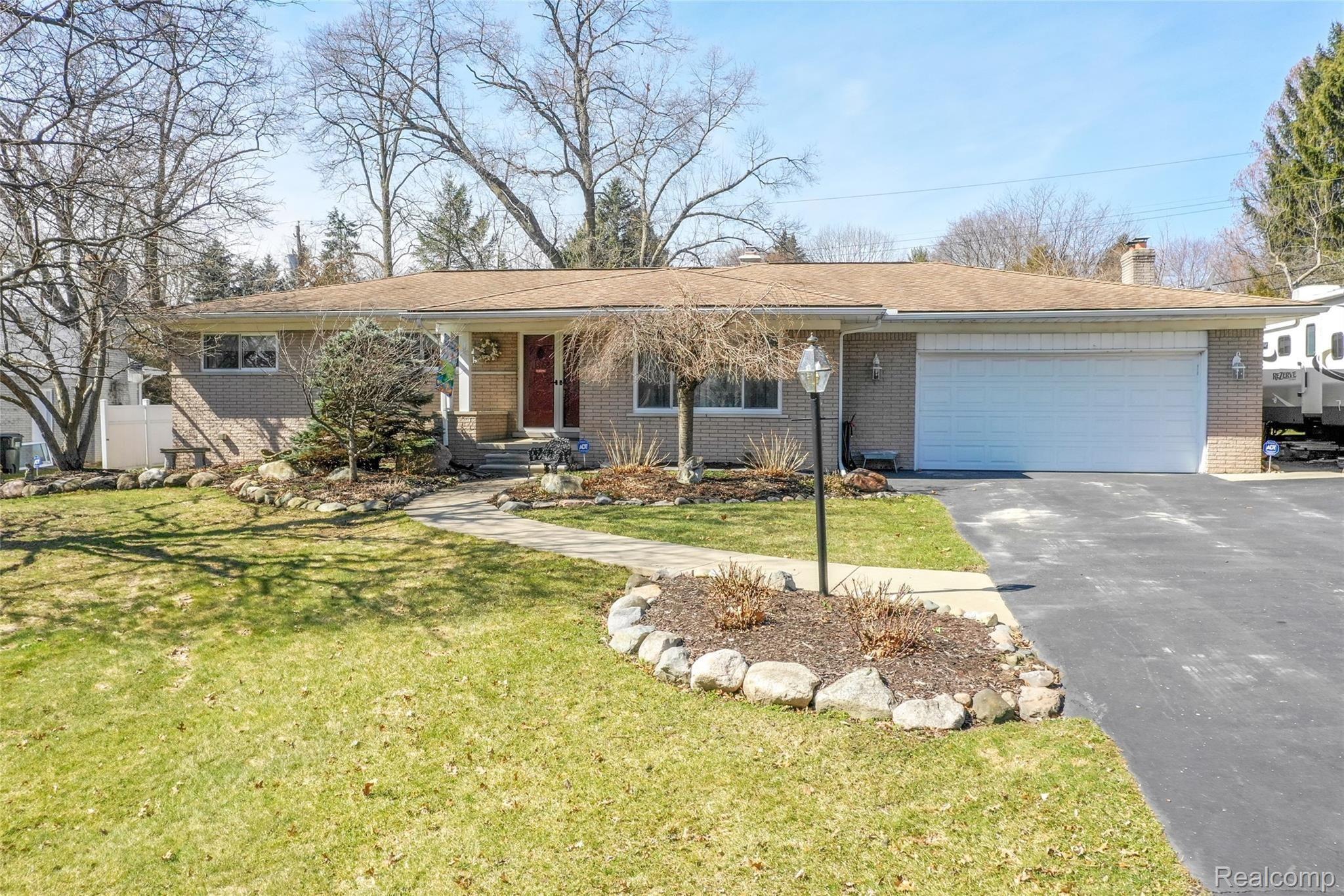 814 Wilwood Road Rochester, MI 48309 - Photo 1 of 57 Welcome Home!