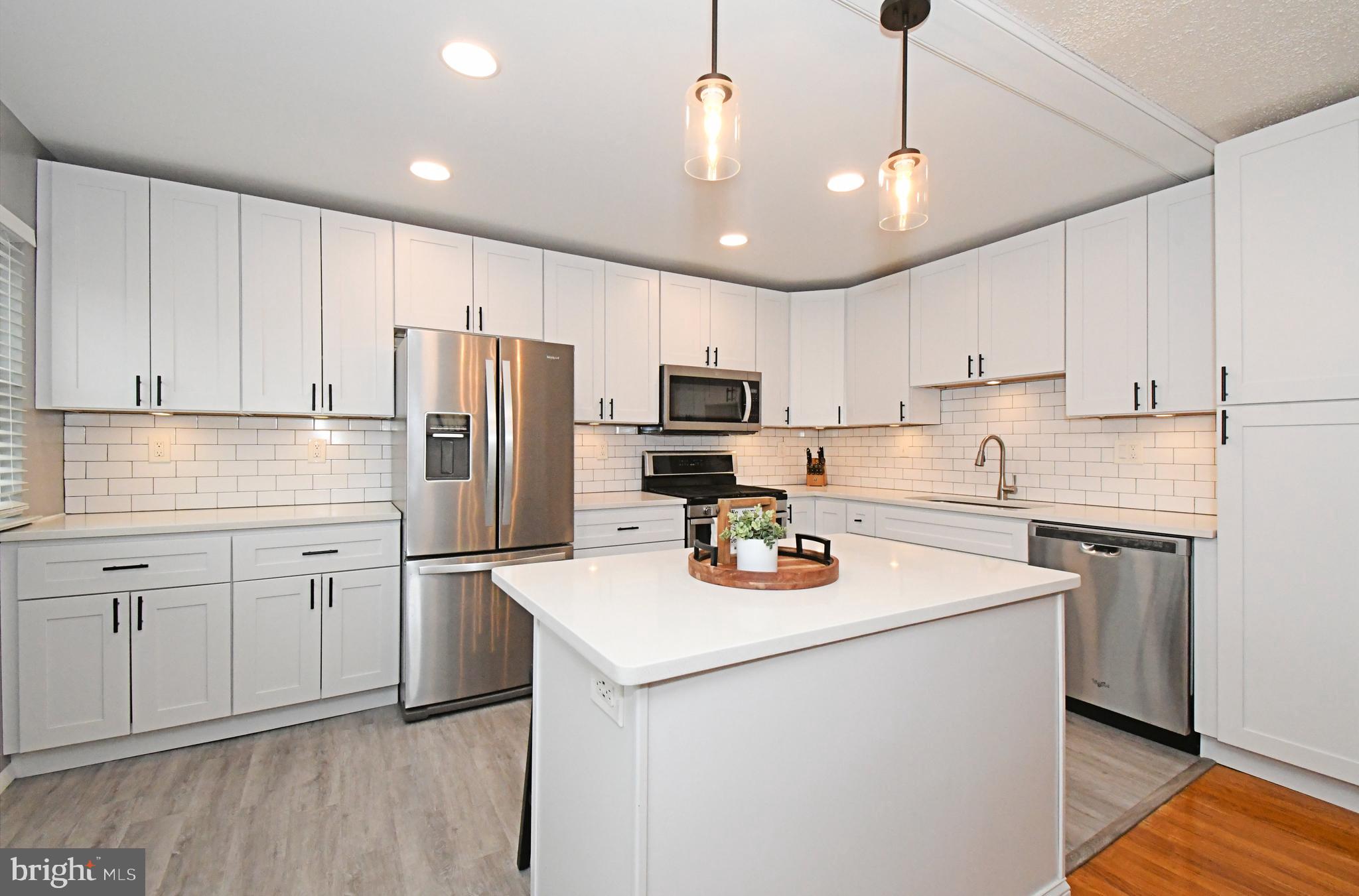 12457 Sweet Briar Road Philadelphia, PA 19154 - Photo 17 of 42 Gallery Image 17