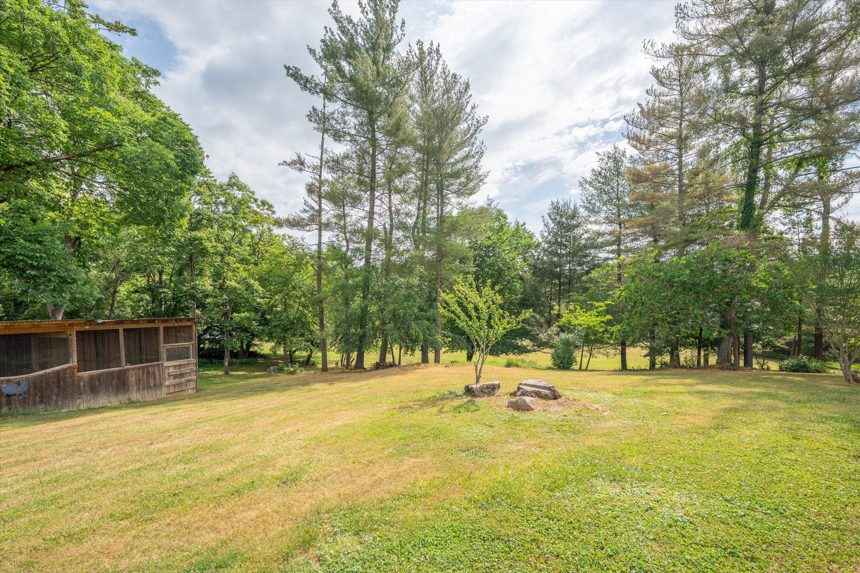 5184 North W River Road Salem, VA 24153 - Photo 36 of 48 36-06102026 (9)