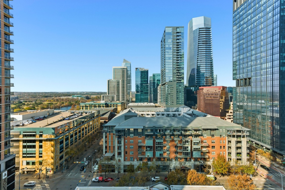 200 Congress Avenue, Unit 14A Austin, TX 78701 - Photo 29 of 40 a view of a city with tall buildings