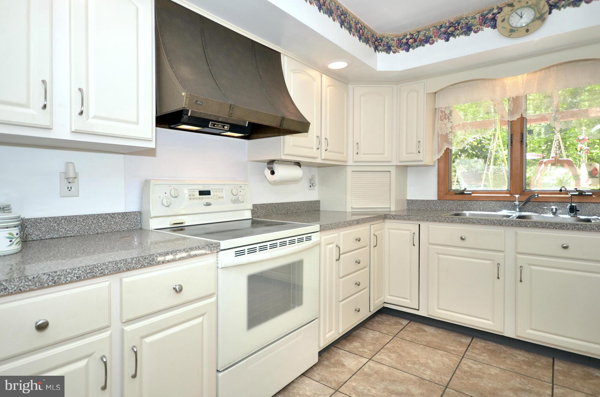 13530 Fork Road Baldwin, MD 21013 - Photo 11 of 30 Kitchen
