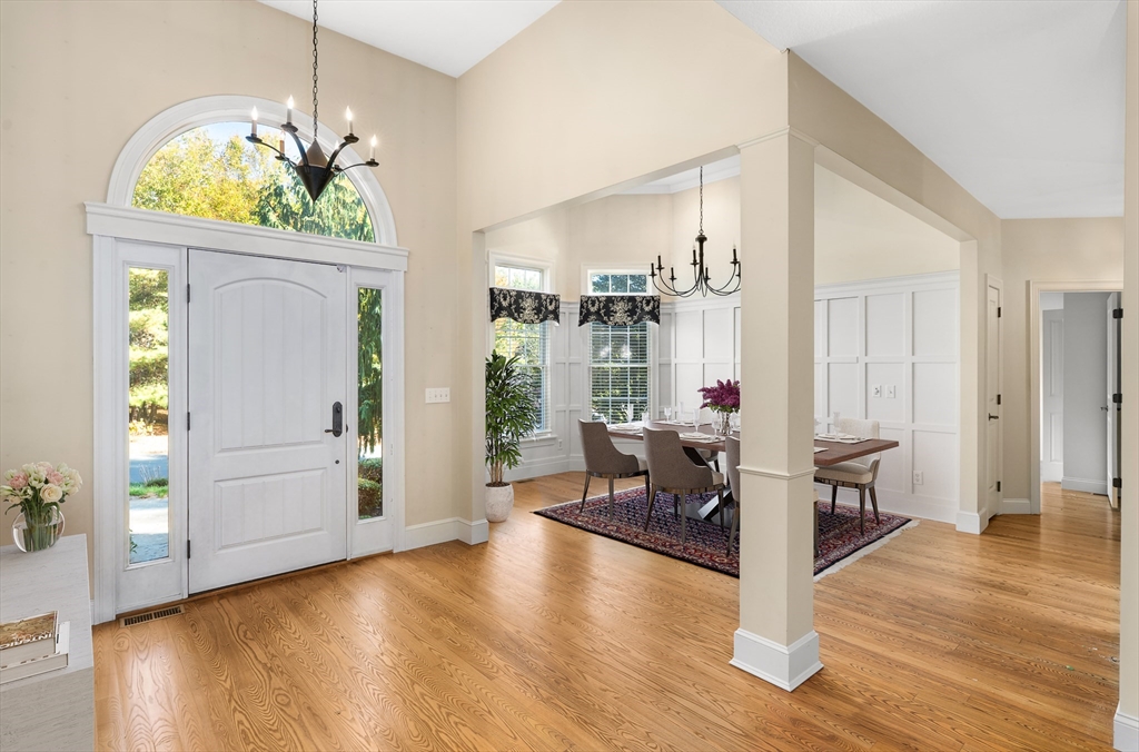 10 Golden Circle Southampton, MA 01073 - Photo 2 of 33