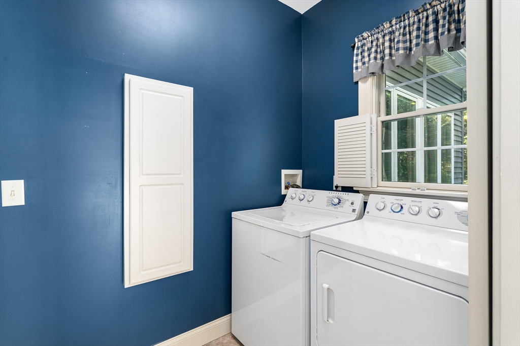 10 Golden Circle Southampton, MA 01073 - Photo 21 of 33 a utility room with dryer and washer