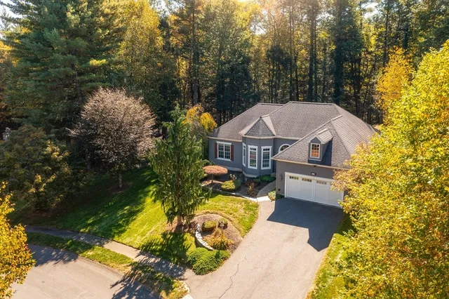 $699,500 | 10 Golden Circle, Southampton, MA 01073