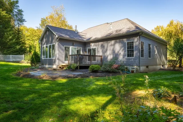 $699,500 | 10 Golden Circle, Southampton, MA 01073