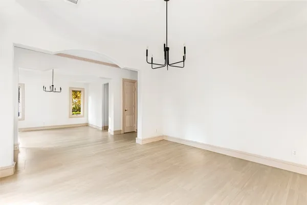 $799,000 | 1207 Vista Del Lago Drive, Huffman, TX 77336