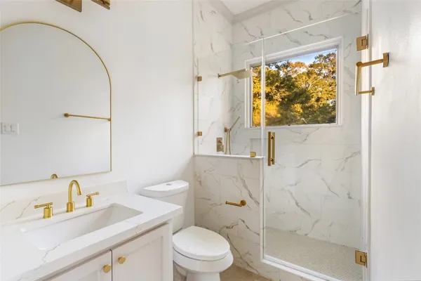 $799,000 | 1207 Vista Del Lago Drive, Huffman, TX 77336