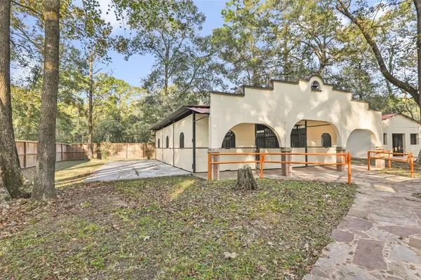 $799,000 | 1207 Vista Del Lago Drive, Huffman, TX 77336