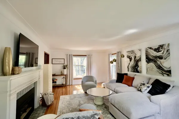 $675,000 | 1857 Ford Parkway, St. Paul, MN 55116