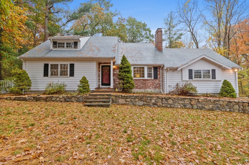 42 Meadow Brook Road Norwell, MA 02061 - Photo 1 of 26 Gallery Image 1