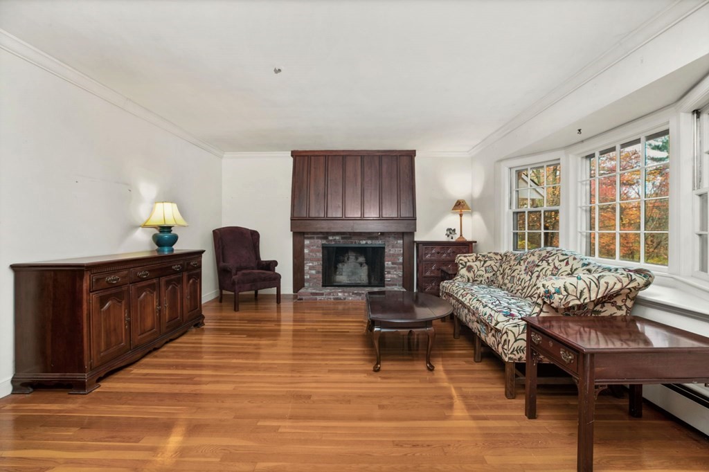 42 Meadow Brook Road Norwell, MA 02061 - Photo 2 of 26 Gallery Image 2