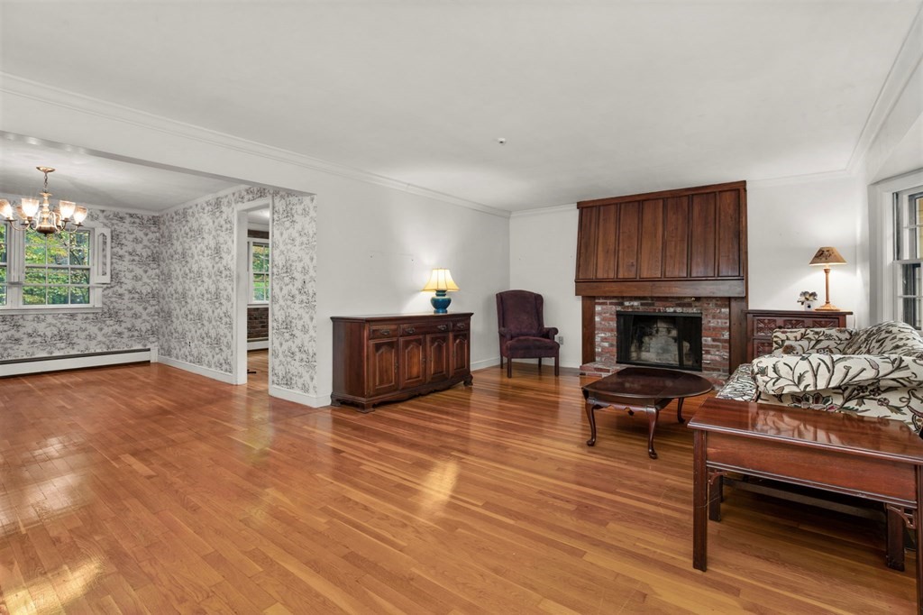 42 Meadow Brook Road Norwell, MA 02061 - Photo 3 of 26 Gallery Image 3