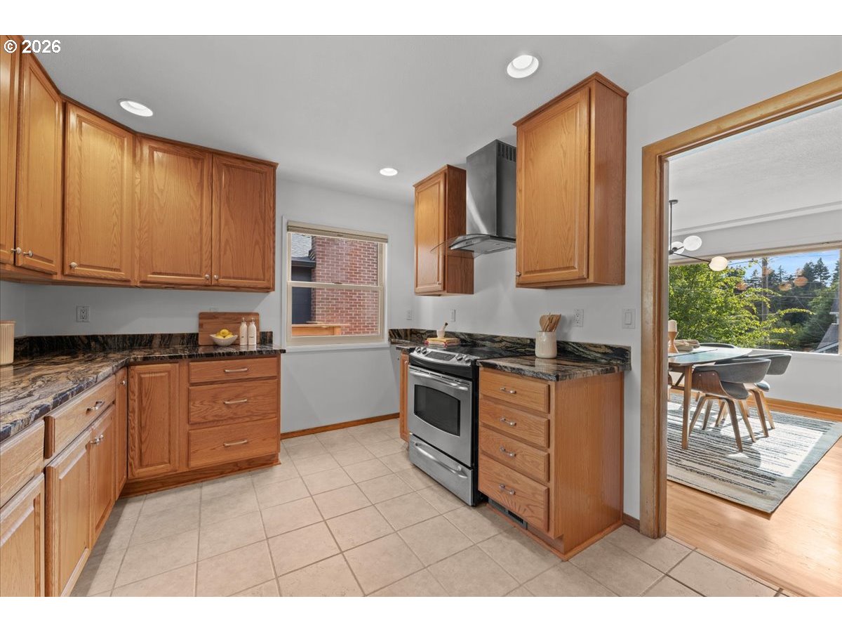 6900 Southwest 4th Avenue Portland, OR 97219 - Photo 13 of 48
