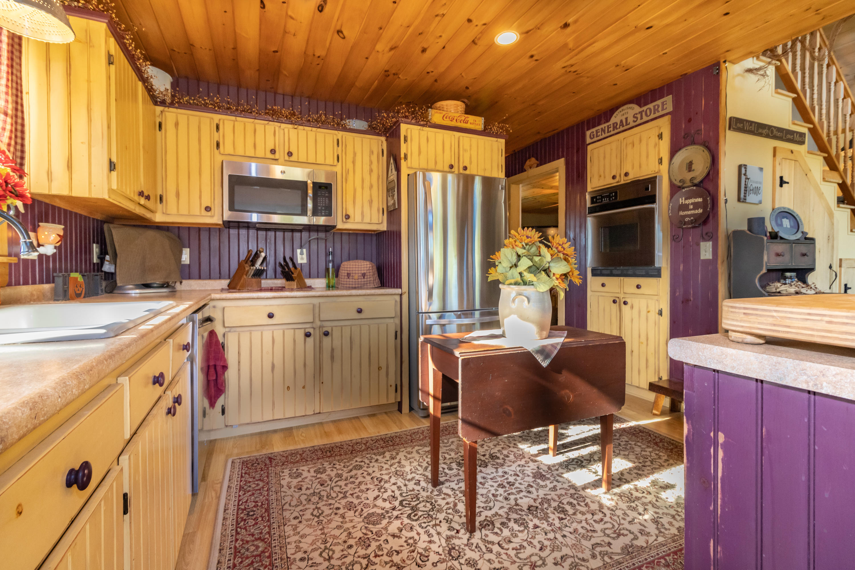 210 Hatch Road Prospect, ME 04981 - Photo 6 of 33 210 Hatch Road Interior-5