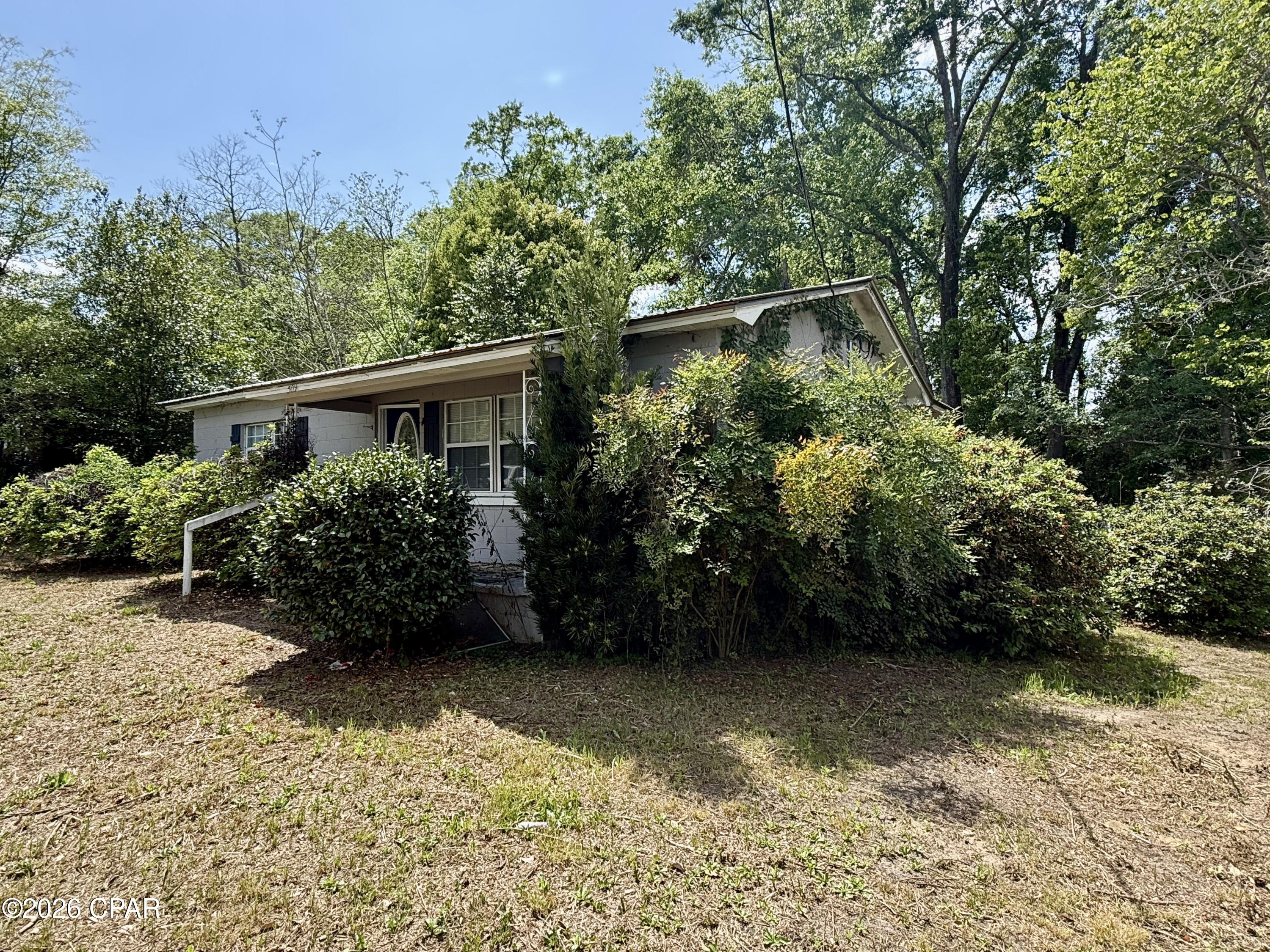 509 South Weeks Street Bonifay, FL 32425 - Photo 12 of 18