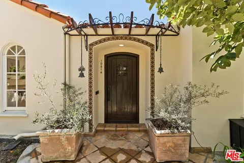 $2,495,000 | 10514 Kinnard Avenue, Los Angeles, CA 90024