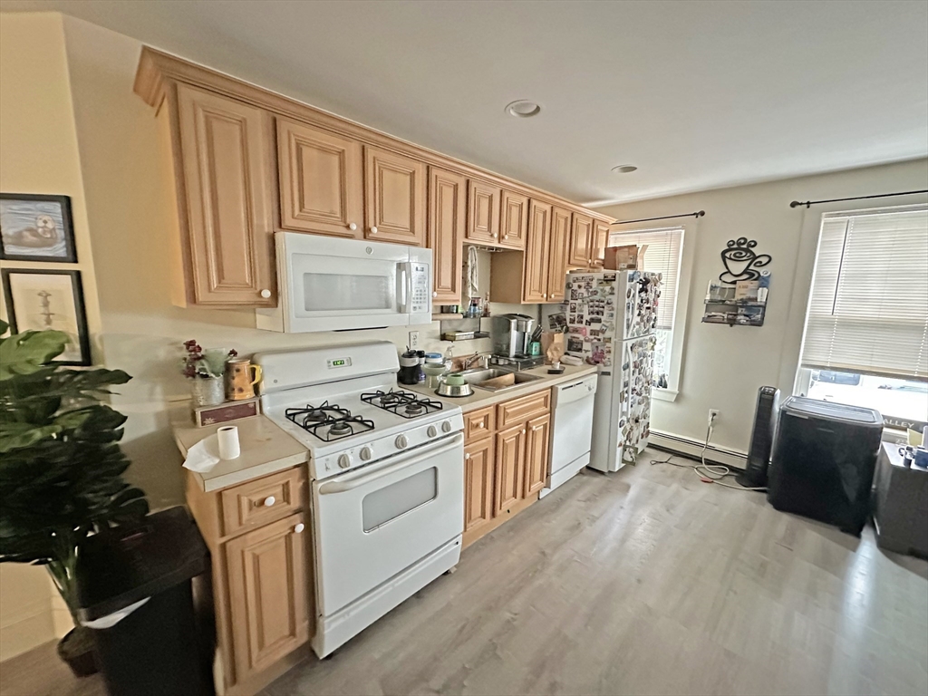 428-432 East 3rd Street Boston, MA 02127 - Photo 5 of 13