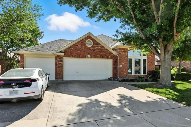 $550,000 | 2006 Ledgestone Drive, Corinth, TX 76210