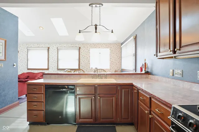 $242,000 | 227 West Mechanic Street, Shelbyville, IN 46176