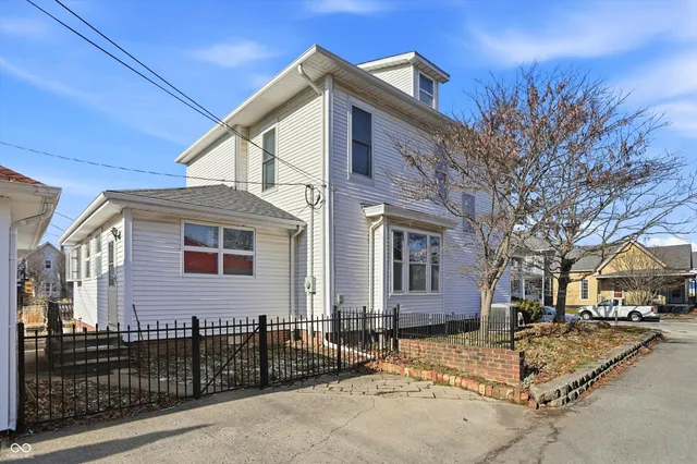 $242,000 | 227 West Mechanic Street, Shelbyville, IN 46176