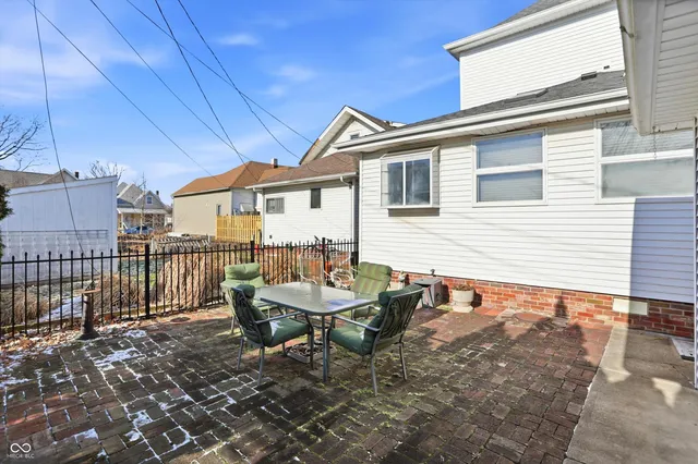 $242,000 | 227 West Mechanic Street, Shelbyville, IN 46176