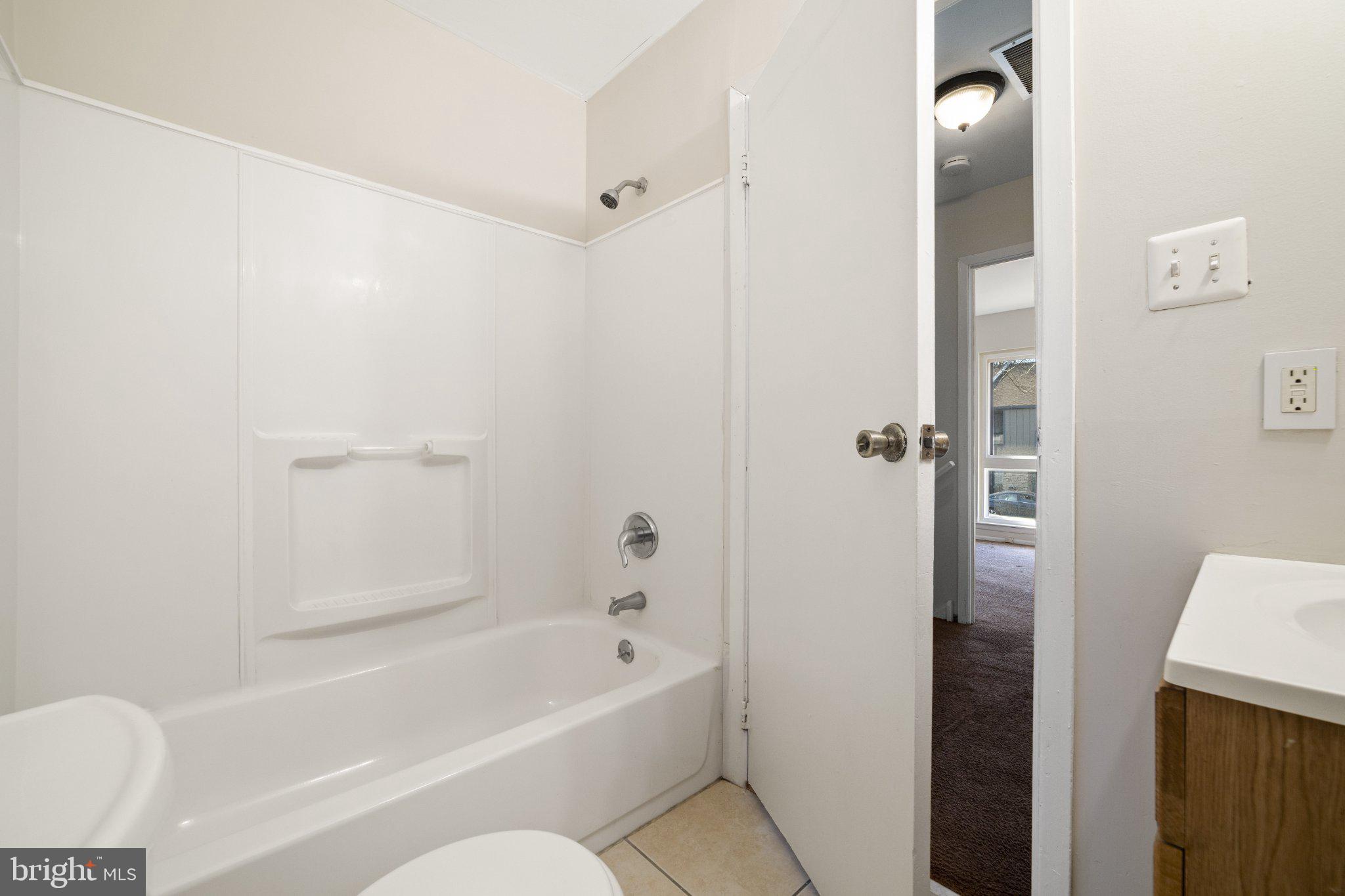909 Timber Creek Road Lindenwold, NJ 08021 - Photo 17 of 23