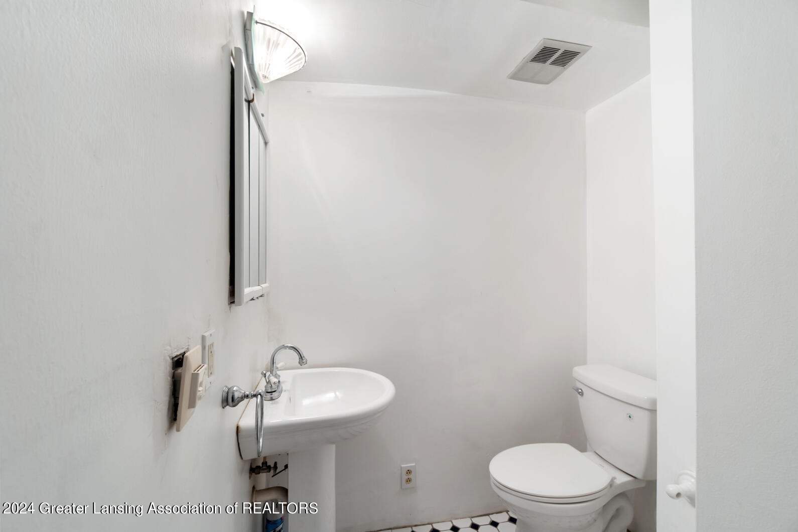 1793 Towner Road Haslett, MI 48840 - Photo 19 of 46 1793 Towner Haslett MI - 29
