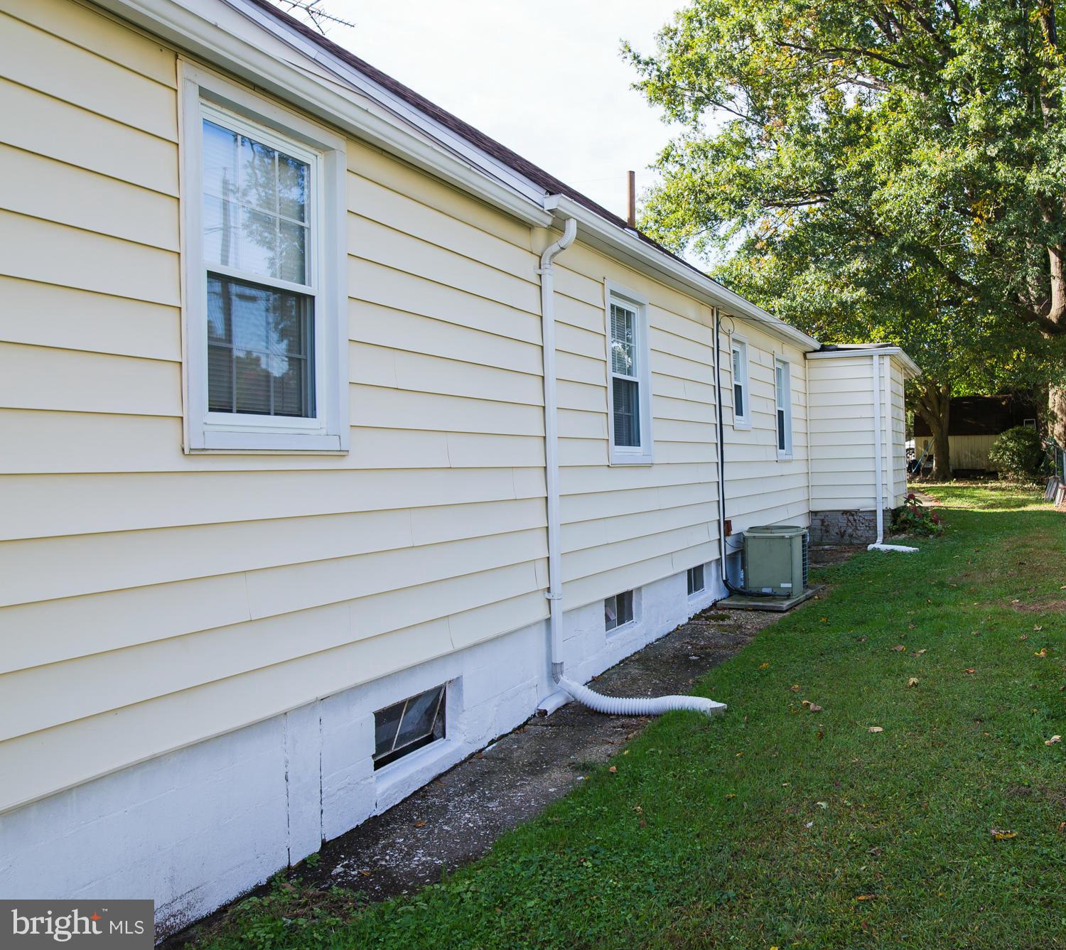 1413 Wilson Point Road Baltimore, MD 21220 - Photo 5 of 28 Exterior (Front) 7