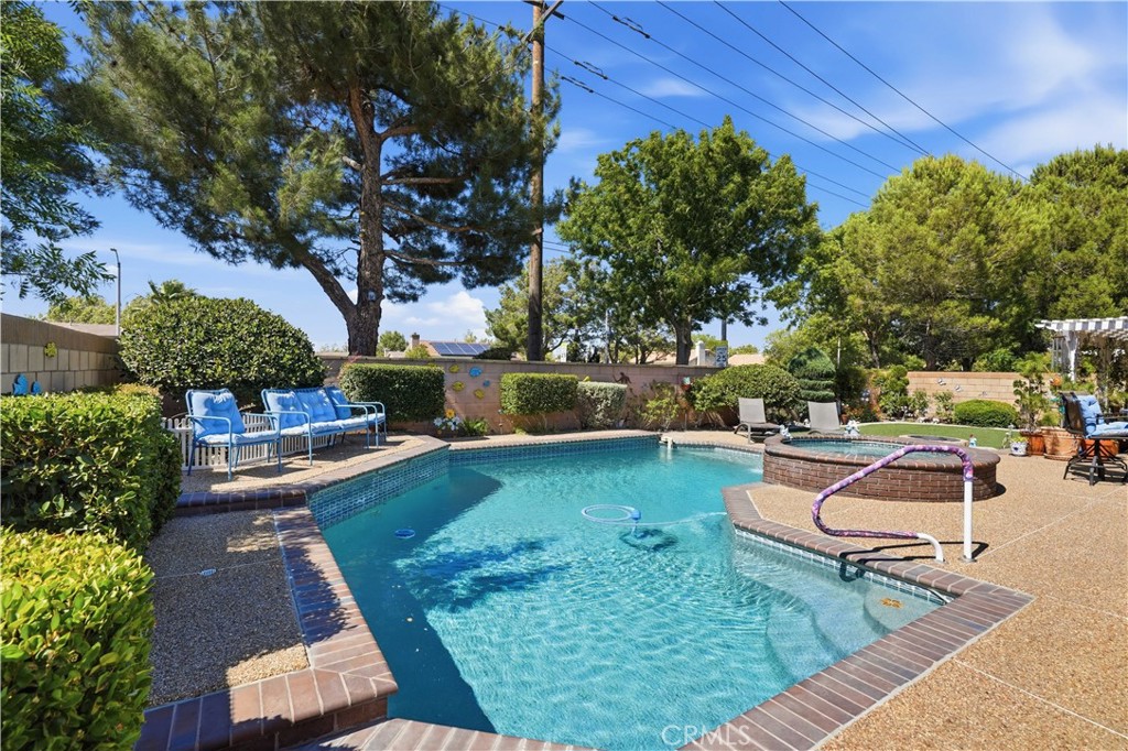 2825 Legends Way Lancaster, CA 93536 - Photo 3 of 36