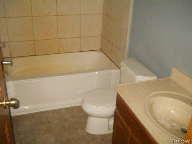 2322 Corlett Road Brighton, MI 48114 - Photo 8 of 9 7-4 095.jpg