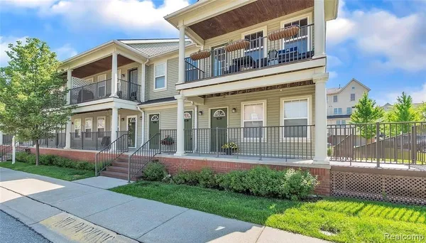 $2,250 | 192 Raleigh Avenue, Auburn Hills, MI 48326