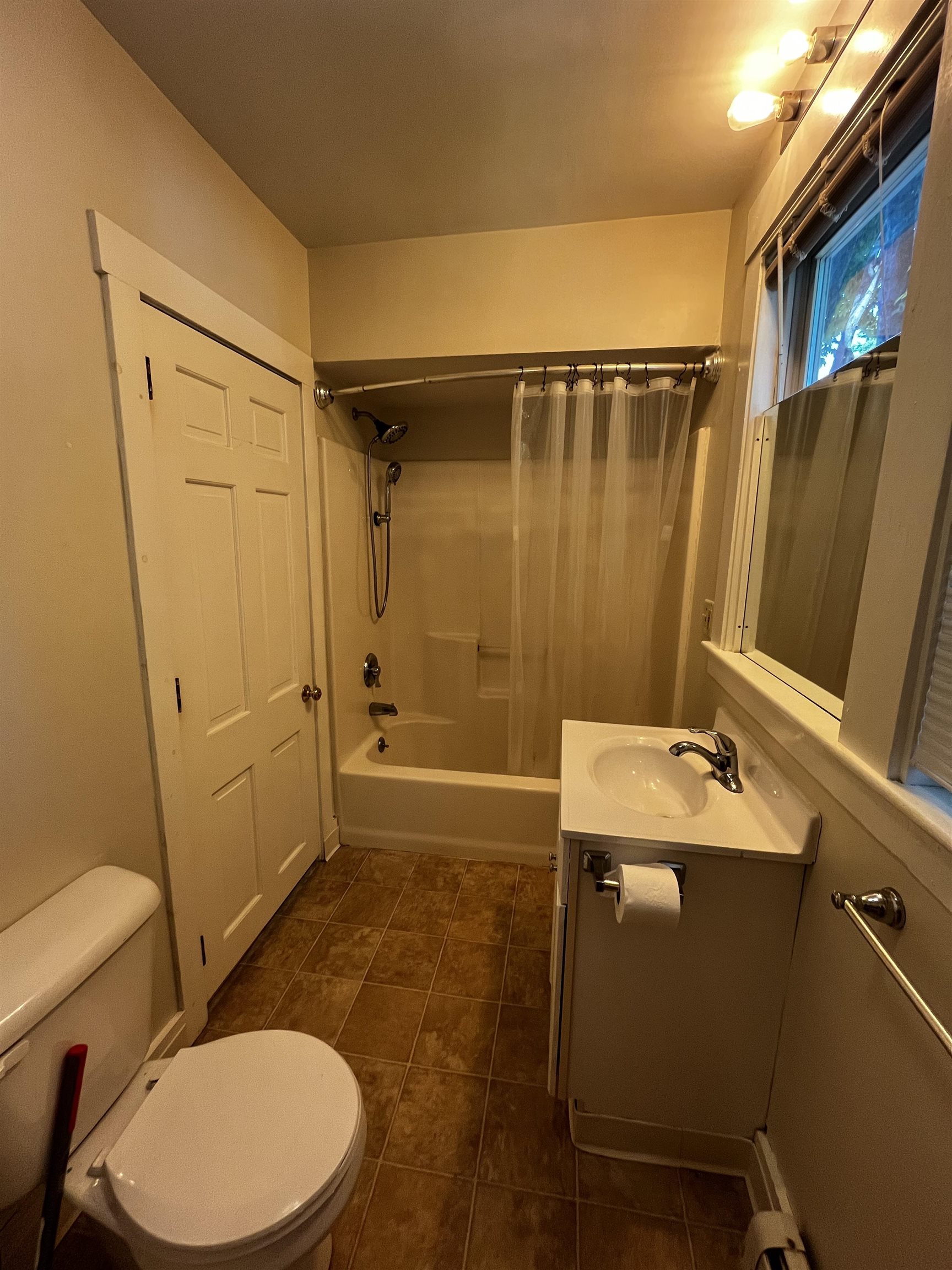 35 Concord Street, Unit 2 Concord, NH 03301 - Photo 12 of 15