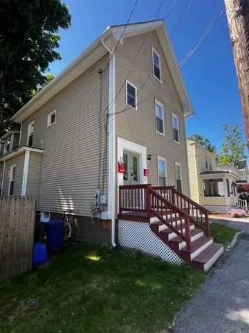 $1,800 | 35 Concord Street, Unit 2, Concord, NH 03301