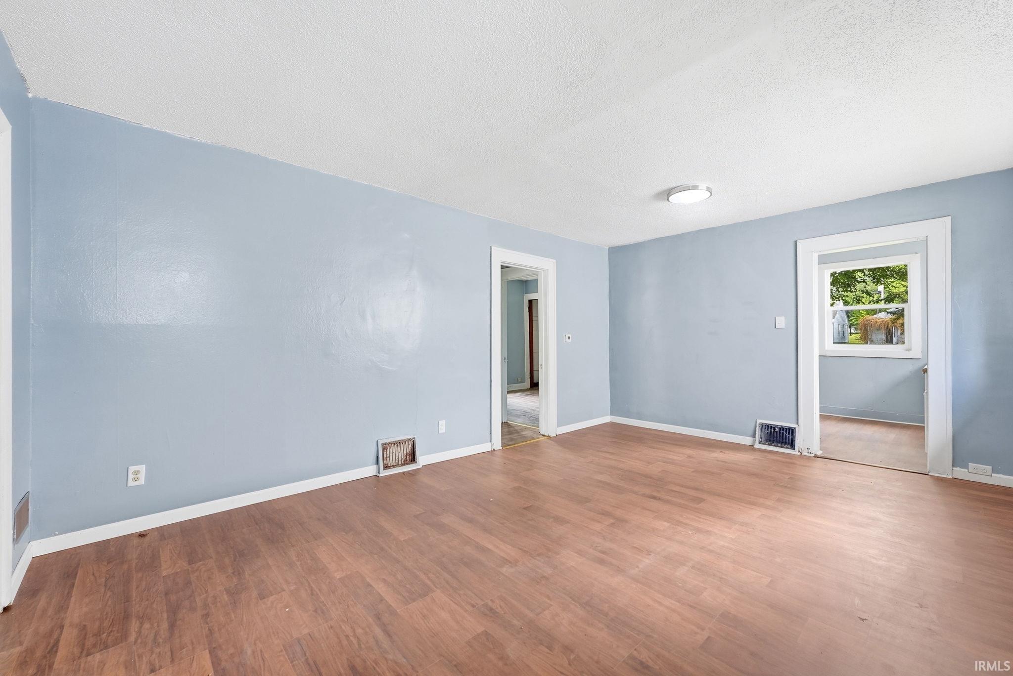 4114 Reed Street Fort Wayne, IN 46806 - Photo 3 of 24 Gallery Image 3