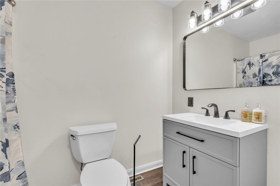 127 Oak Ridge Circle Seneca, SC 29678 - Photo 13 of 32 Gallery Image 13