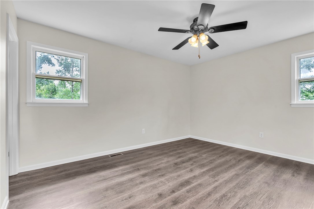 127 Oak Ridge Circle Seneca, SC 29678 - Photo 19 of 32 Gallery Image 19