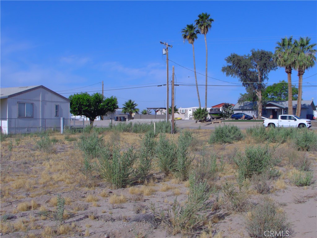 2326 Riviera Drive Blythe, CA 92225 - Photo 2 of 9